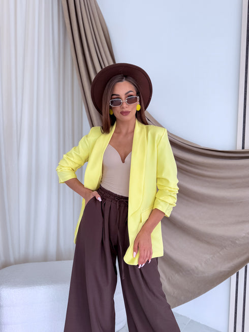 Light yellow, ONE SIZE jacket with gathered sleeves